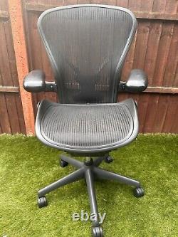Herman miller Aeron size B fully loaded Posture Fit ergonomic office desk chair